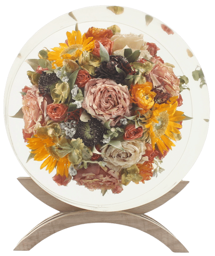 Resin 3 Finished resin piece showing a whole preserved wedding bouquet on its stand